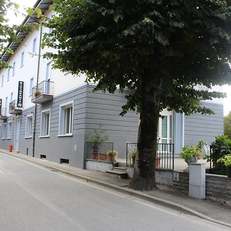 Hotel Margherita Montepiano Luaran gambar