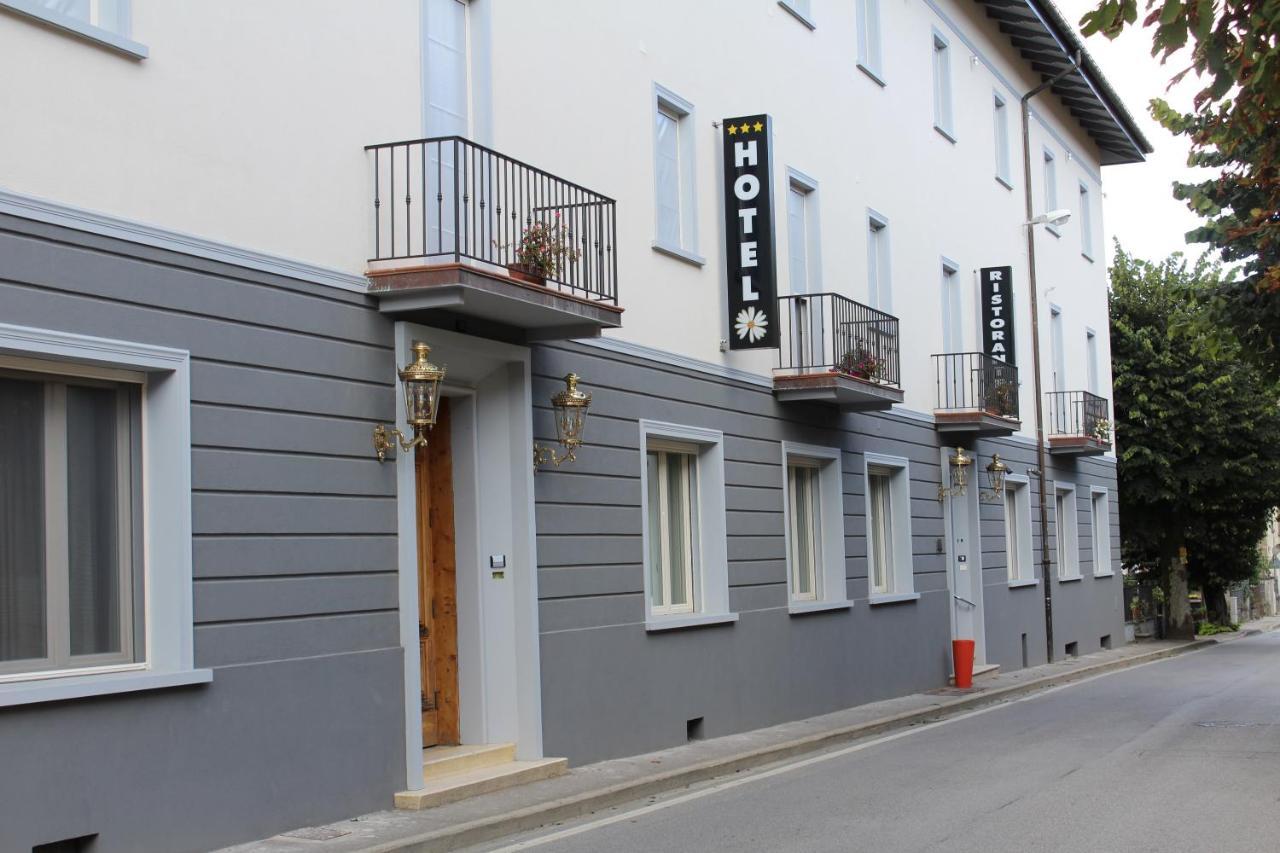 Hotel Margherita Montepiano Luaran gambar